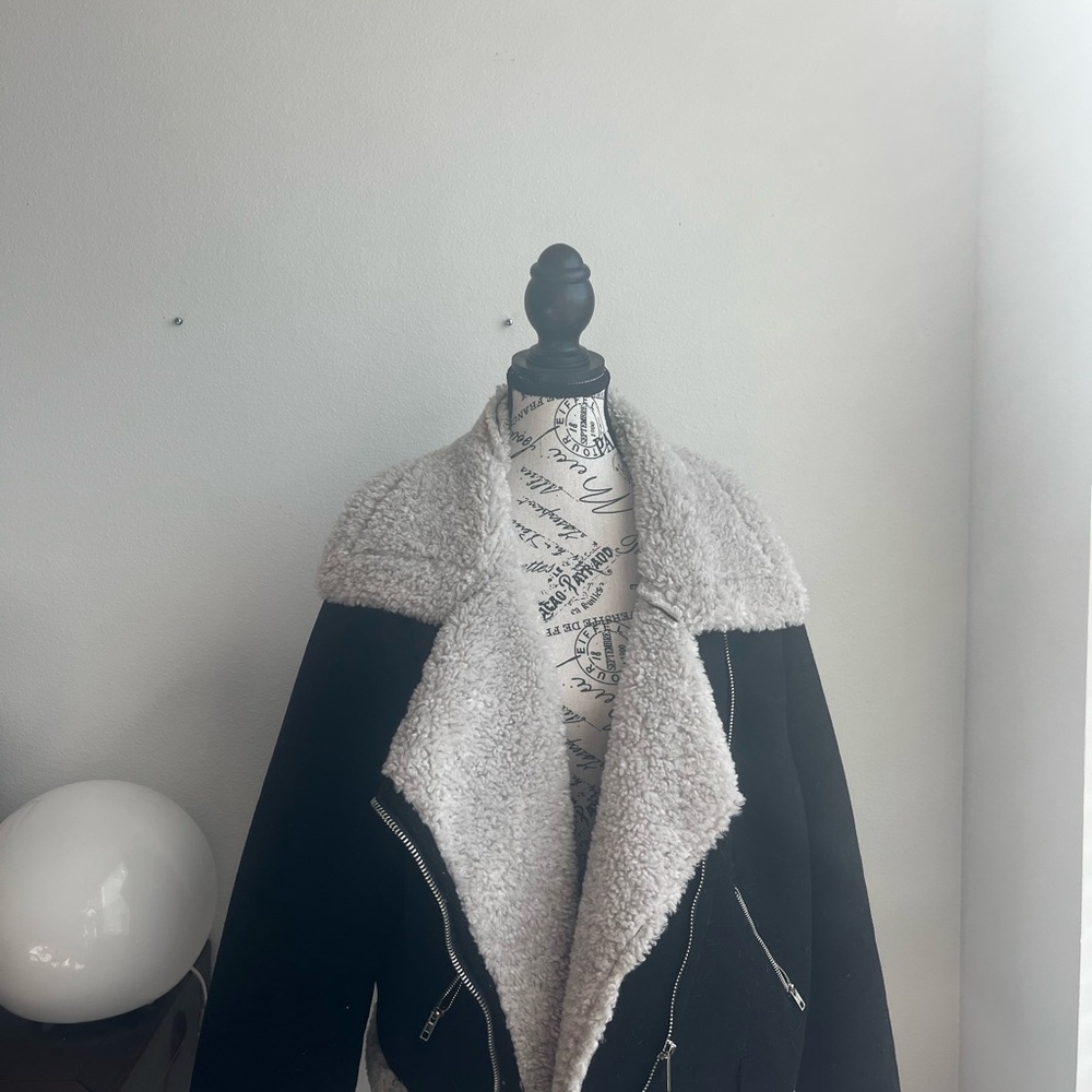 Women's Black and Cream Shearling Jacket